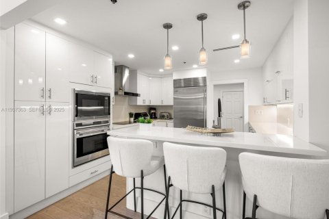 Condominio en venta en Miami Beach, Florida, 3 dormitorios, 254.92 m2 № 2035800 - foto 17