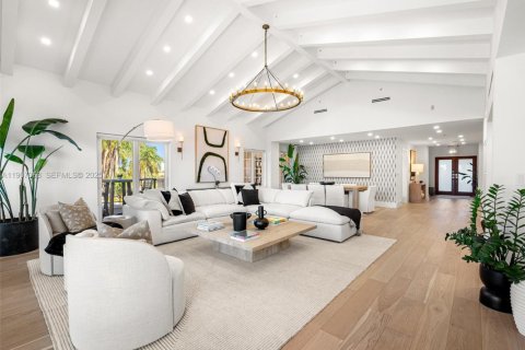 Condominio en venta en Miami Beach, Florida, 3 dormitorios, 254.92 m2 № 2035800 - foto 4