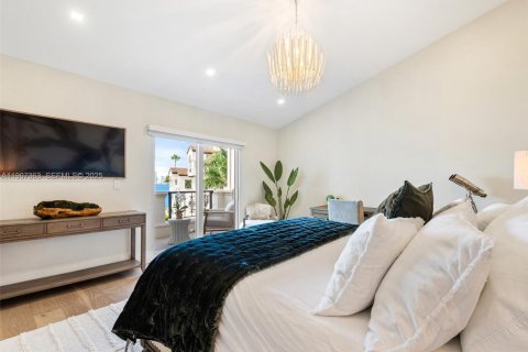 Condominio en venta en Miami Beach, Florida, 3 dormitorios, 254.92 m2 № 2035800 - foto 28