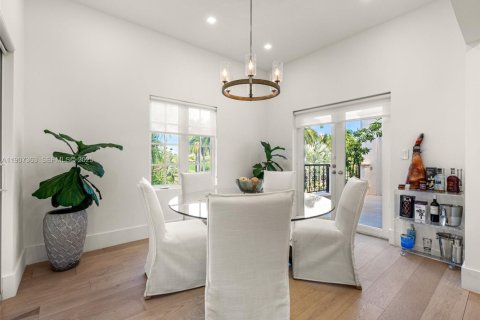 Condominio en venta en Miami Beach, Florida, 3 dormitorios, 254.92 m2 № 2035800 - foto 19