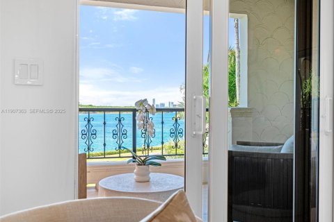 Condominio en venta en Miami Beach, Florida, 3 dormitorios, 254.92 m2 № 2035800 - foto 24