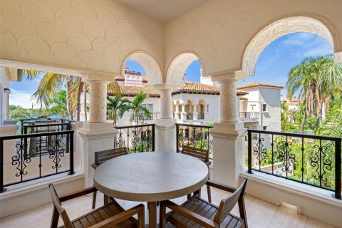 Condominio en venta en Miami Beach, Florida, 3 dormitorios, 254.92 m2 № 2035800 - foto 21