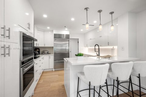 Condominio en venta en Miami Beach, Florida, 3 dormitorios, 254.92 m2 № 2035800 - foto 16