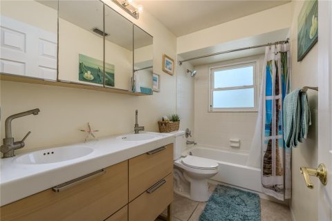 Купить виллу или дом в Бельэр-Бич, Флорида 4 комнаты, 181.62м2, № 1722444 - фото 23