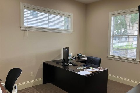 Immobilier commercial à vendre à Tampa, Floride: 327.2 m2 № 2156503 - photo 3