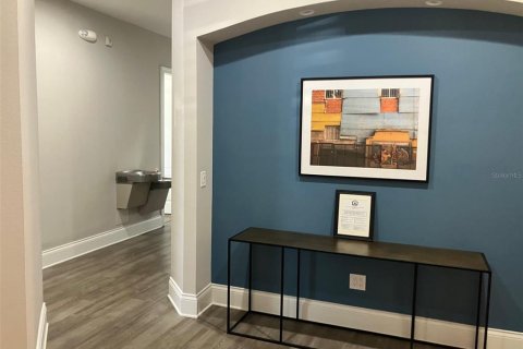 Immobilier commercial à vendre à Tampa, Floride: 327.2 m2 № 2156503 - photo 11