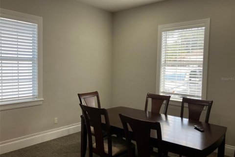 Immobilier commercial à vendre à Tampa, Floride: 327.2 m2 № 2156503 - photo 9