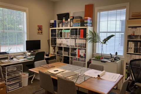 Immobilier commercial à vendre à Tampa, Floride: 327.2 m2 № 2156503 - photo 7