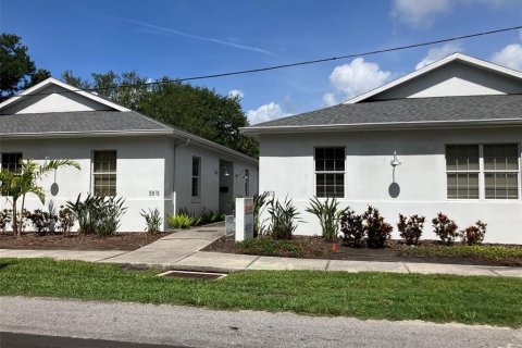 Commercial property in Tampa, Florida 327.2 sq.m. № 2156503