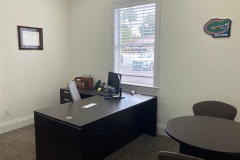 Immobilier commercial à vendre à Tampa, Floride: 327.2 m2 № 2156503 - photo 8