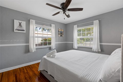 Villa ou maison à louer à Hollywood, Floride: 4 chambres, 162.21 m2 № 2072083 - photo 5