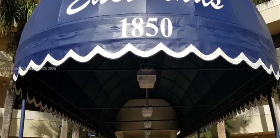 Condominio en Delray Beach, Florida, 3 dormitorios № 1864764