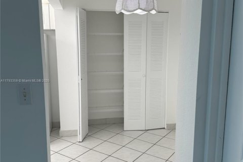 Condominio en venta en Delray Beach, Florida, 3 dormitorios, 124.21 m2 № 1864764 - foto 3