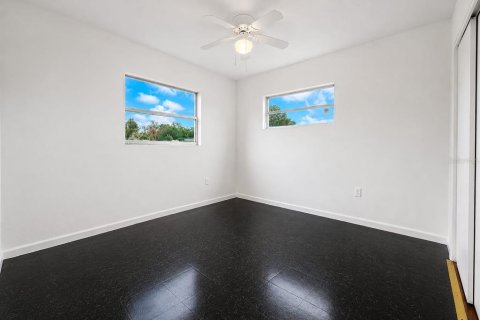 Casa en venta en Orlando, Florida, 5 dormitorios, 139.63 m2 № 2150130 - foto 22
