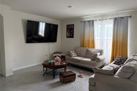 Villa ou maison à vendre à Haines City, Floride: 4 chambres, 169.83 m2 № 2337488 - photo 10