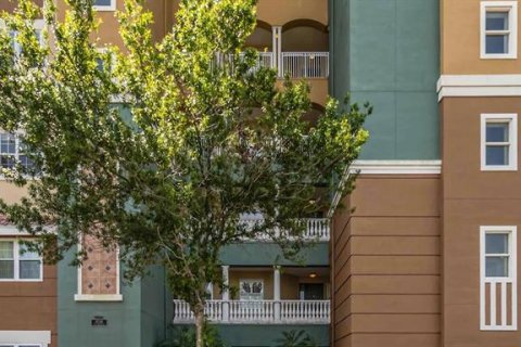 Condo in Orlando, Florida, 3 bedrooms  № 1684871 - photo 2