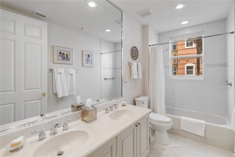 Condo in Orlando, Florida, 3 bedrooms  № 1684871 - photo 14