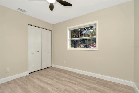House in Zephyrhills, Florida 3 bedrooms, 144 sq.m. № 1776853 - photo 21