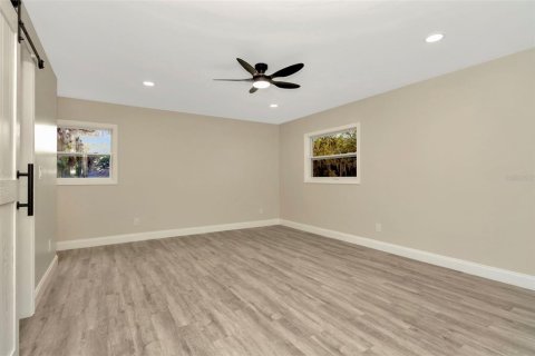 House in Zephyrhills, Florida 3 bedrooms, 144 sq.m. № 1776853 - photo 16