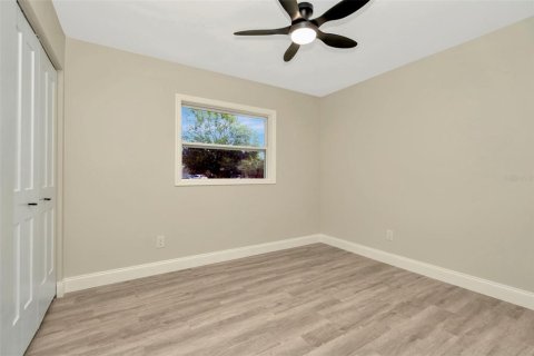 House in Zephyrhills, Florida 3 bedrooms, 144 sq.m. № 1776853 - photo 20