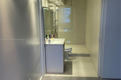 Condominio en alquiler en Miami Beach, Florida, 2 dormitorios, 76.18 m2 № 2000898 - foto 6