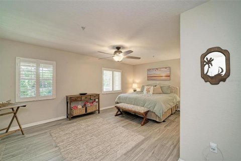 Townhouse in Palmetto, Florida 4 bedrooms, 241.92 sq.m. № 2197034 - photo 16