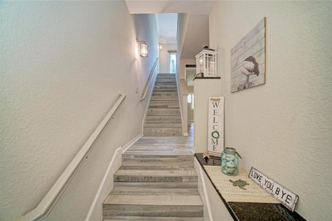 Townhouse in Palmetto, Florida 4 bedrooms, 241.92 sq.m. № 2197034 - photo 15