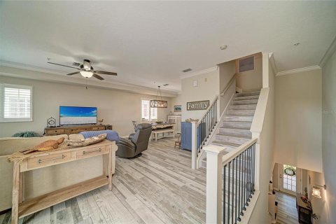 Townhouse in Palmetto, Florida 4 bedrooms, 241.92 sq.m. № 2197034 - photo 21
