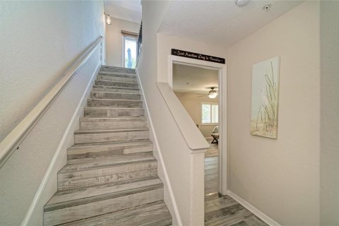 Townhouse in Palmetto, Florida 4 bedrooms, 241.92 sq.m. № 2197034 - photo 20