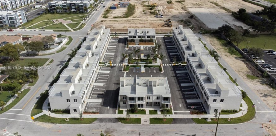 Таунхаус в Хомстед, Флорида 4 спальни, 131.74м2 № 2017634