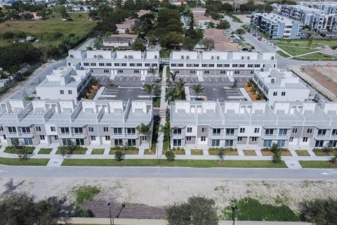 Купить таунхаус в Хомстед, Флорида 4 спальни, 131.74м2, № 2017634 - фото 6