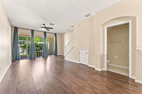 Adosado en venta en Tampa, Florida, 2 dormitorios, 118.17 m2 № 2222373 - foto 11