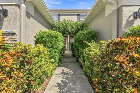 Adosado en venta en Tampa, Florida, 2 dormitorios, 118.17 m2 № 2222373 - foto 4