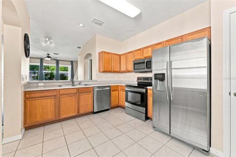 Adosado en venta en Tampa, Florida, 2 dormitorios, 118.17 m2 № 2222373 - foto 8
