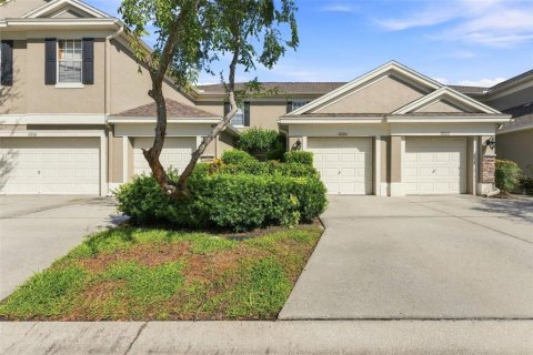 Adosado en venta en Tampa, Florida, 2 dormitorios, 118.17 m2 № 2222373 - foto 3