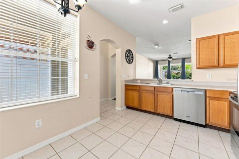 Adosado en venta en Tampa, Florida, 2 dormitorios, 118.17 m2 № 2222373 - foto 9