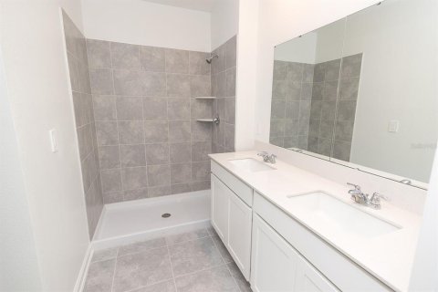 House in Davenport, Florida 3 bedrooms, 136.57 sq.m. № 2156564 - photo 8