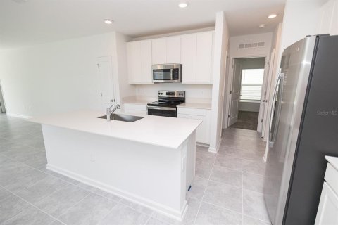 House in Davenport, Florida 3 bedrooms, 136.57 sq.m. № 2156564 - photo 4