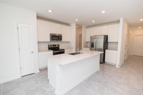 House in Davenport, Florida 3 bedrooms, 136.57 sq.m. № 2156564 - photo 6