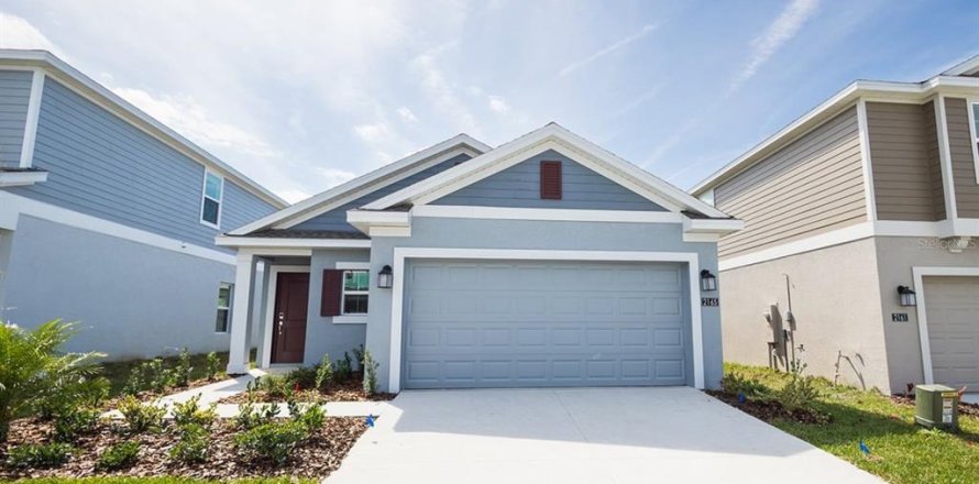 House in Davenport, Florida 3 bedrooms, 136.57 sq.m. № 2156564