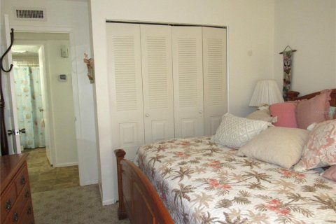 Condo in Port Charlotte, Florida, 2 bedrooms № 2110758 - photo 23