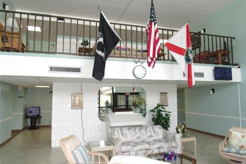Condo in Port Charlotte, Florida, 2 bedrooms № 2110758 - photo 3