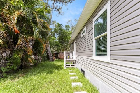 House in Saint Petersburg, Florida 3 bedrooms, 114.46 sq.m. № 1876975 - photo 16