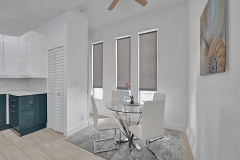 Touwnhouse à vendre à Fort Lauderdale, Floride: 3 chambres, 163.69 m2 № 2262738 - photo 10