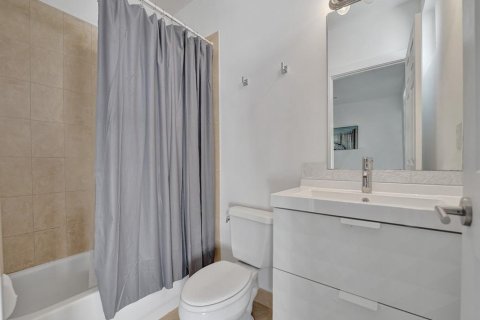 Touwnhouse à vendre à Fort Lauderdale, Floride: 3 chambres, 163.69 m2 № 2262738 - photo 22