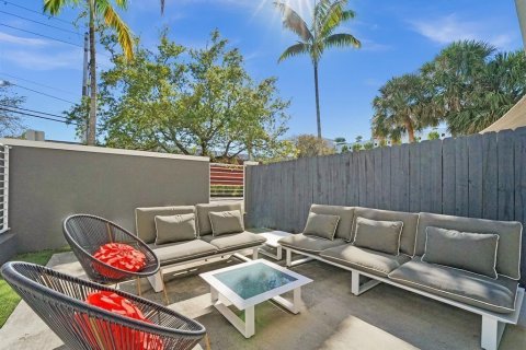 Touwnhouse à vendre à Fort Lauderdale, Floride: 3 chambres, 163.69 m2 № 2262738 - photo 3