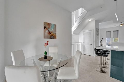 Touwnhouse à vendre à Fort Lauderdale, Floride: 3 chambres, 163.69 m2 № 2262738 - photo 11