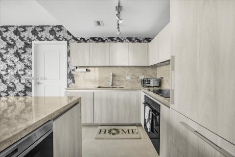 Copropriété à vendre à Miami, Floride: 3 chambres, 151.8 m2 № 1958308 - photo 15