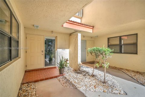 Condominio en venta en Hollywood, Florida, 2 dormitorios, 115.01 m2 № 2010647 - foto 3