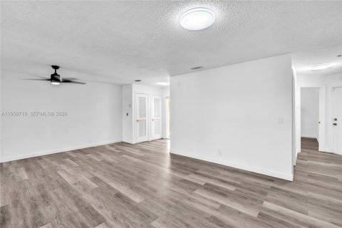 Condominio en venta en Hollywood, Florida, 2 dormitorios, 115.01 m2 № 2010647 - foto 7